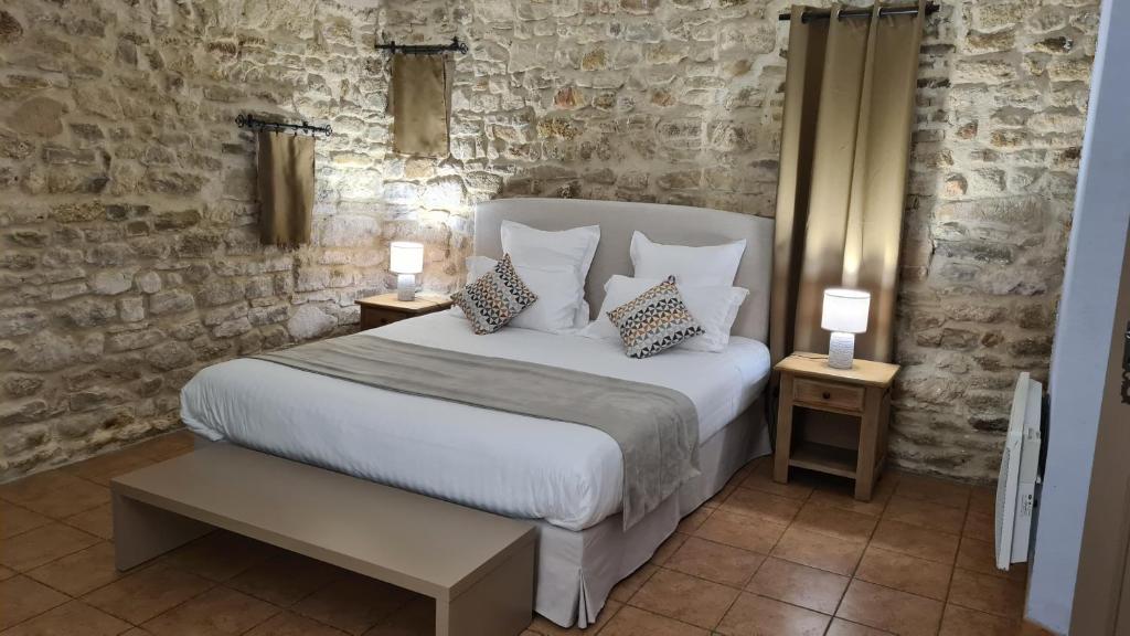 Logis Hotel La Bastide Saint Bach Suze-la-Rousse Εξωτερικό φωτογραφία